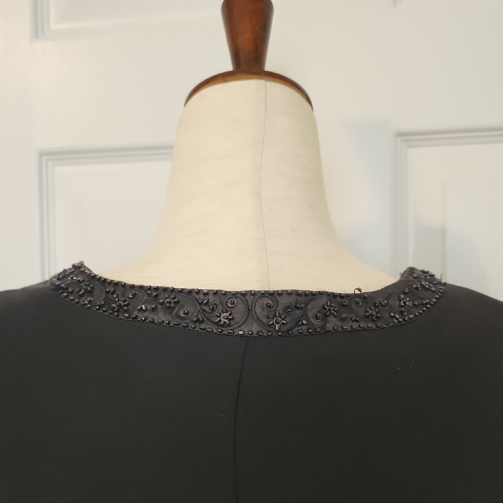 Sandra Darren Elegant Black Midi Dress - Picture 6 of 13